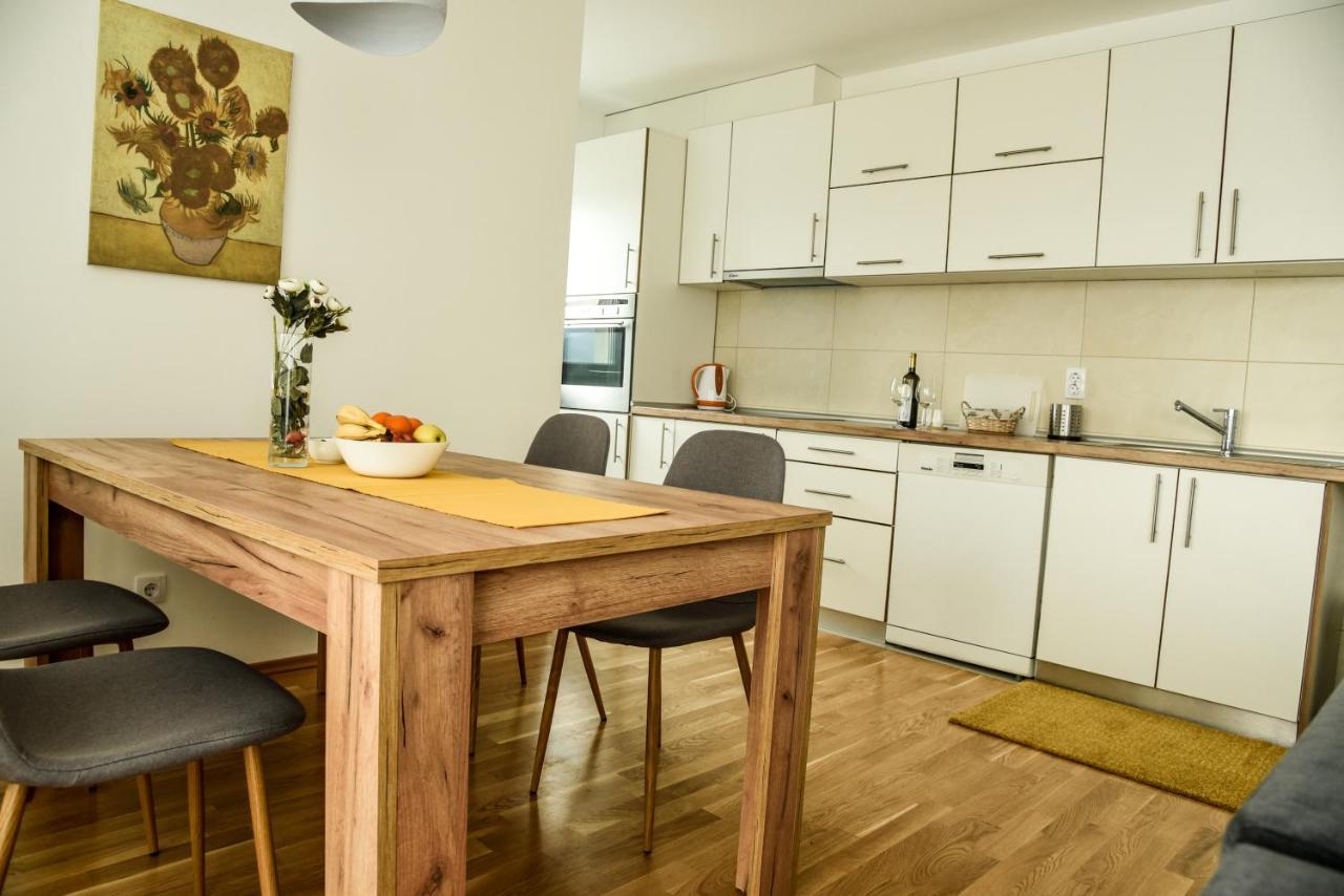 Suncokret Apartmani 로즈니차 외부 사진